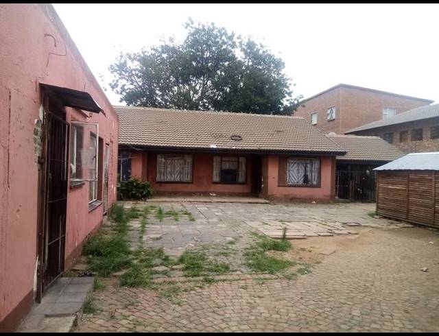 BUSINESS FOR SALE IN KEMPTON PARK WEST